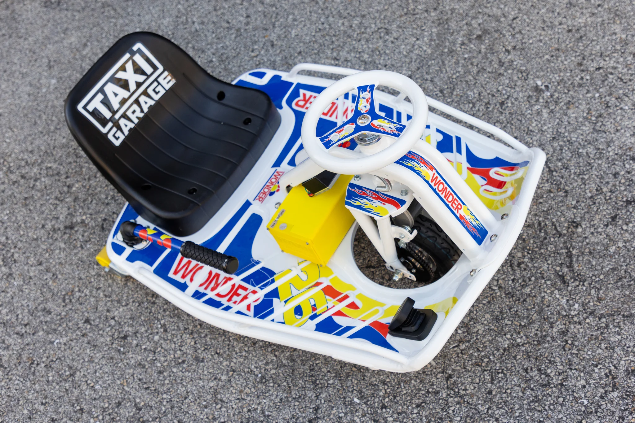 'Ricky Bobby Jr.' Stage 1 Taxi Garage Crazy Cart INVENTORY