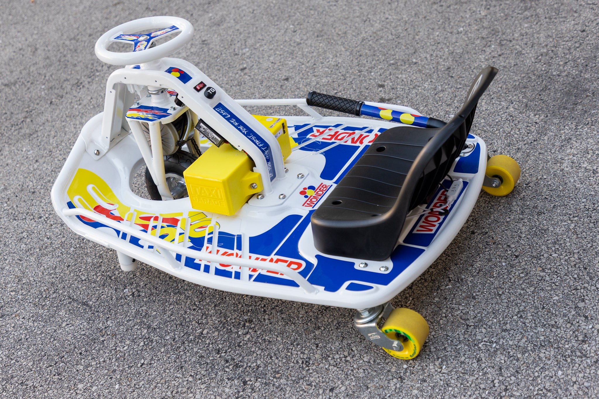 'Ricky Bobby Jr.' Stage 1 Taxi Garage Crazy Cart INVENTORY - Image 9