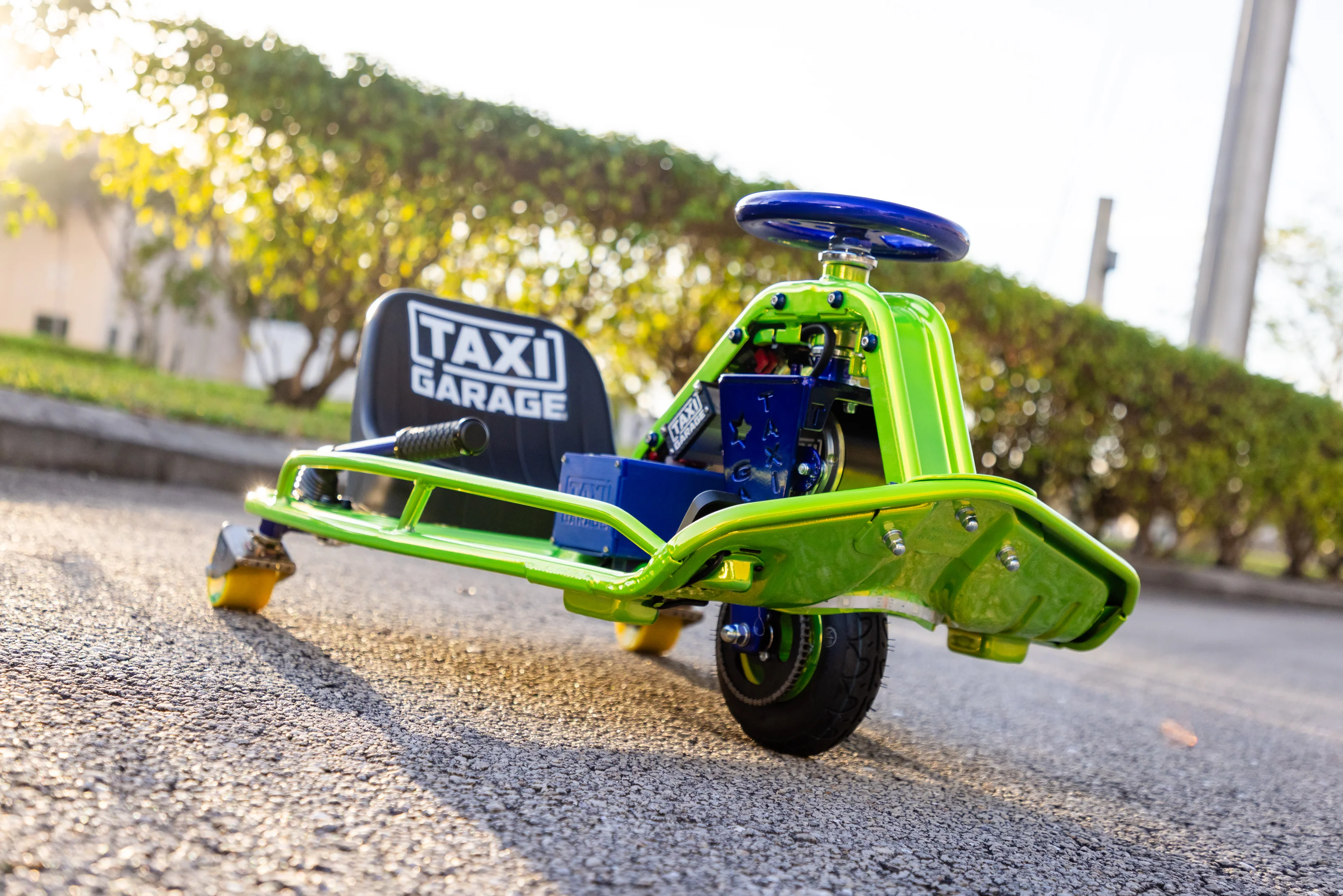 Stage 3 Taxi Garage Crazy Cart Shocker Yellow INVENTORY - Image 3