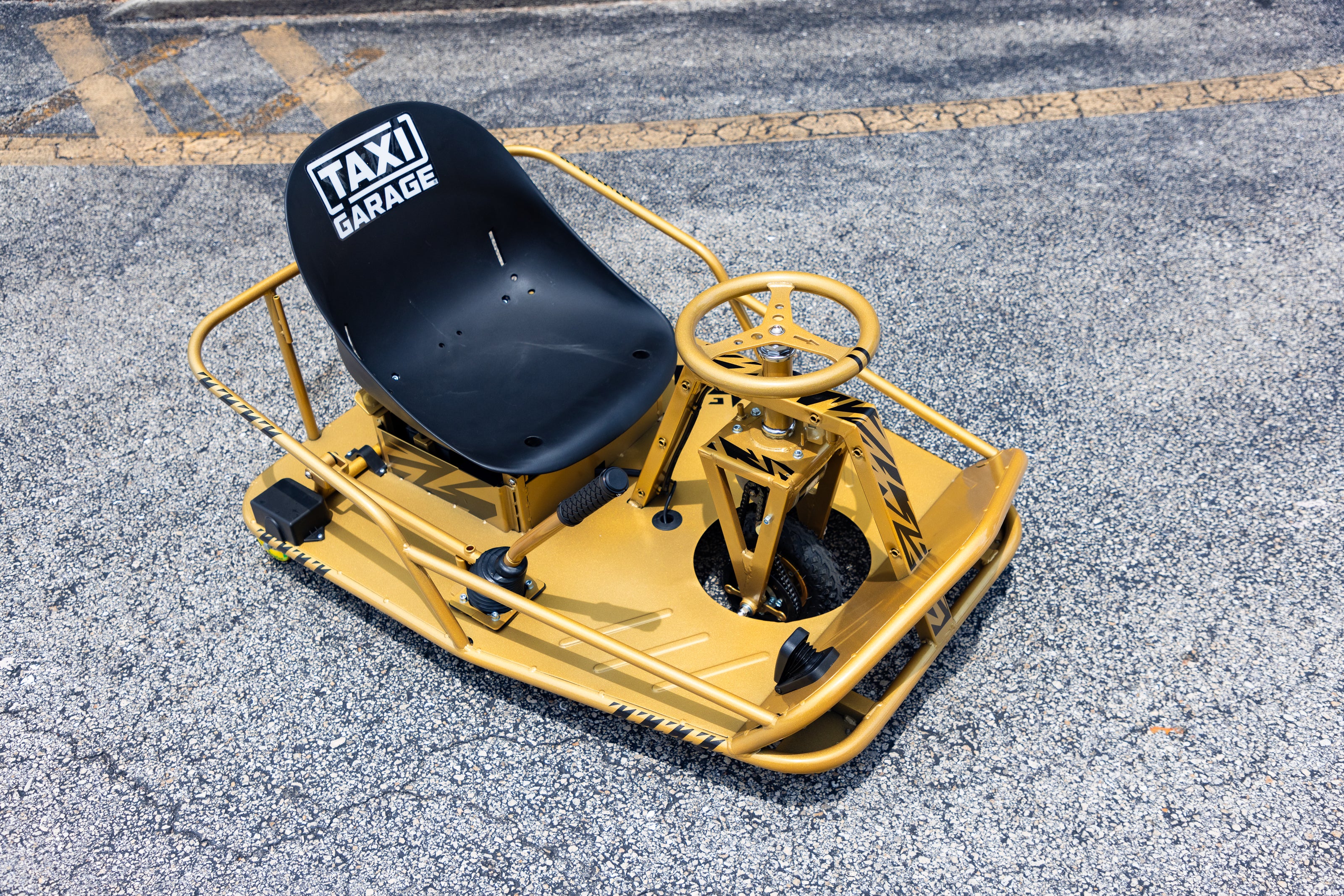 Stage 3 XL Golden Glitter Taxi Garage Crazy Cart INVENTORY - Image 3