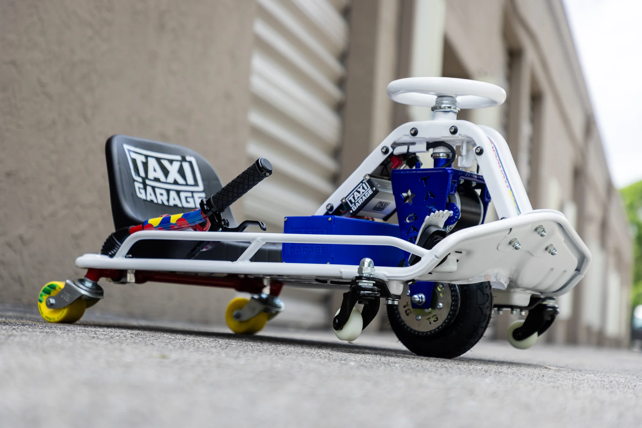 Stage 4.5 "Ricky Bobby Jr." Taxi Garage Crazy Cart INVENTORY - Image 4