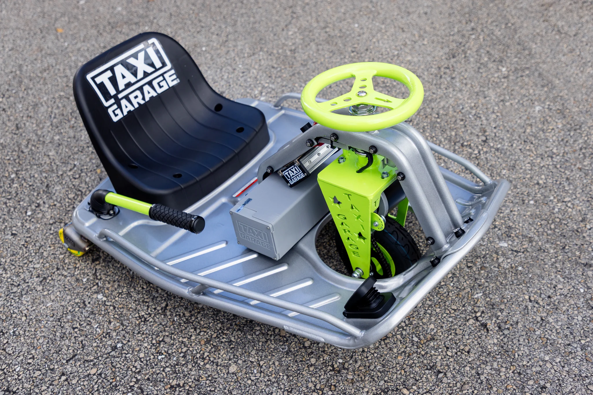 Taxi Garage Stage 4 "Silver Neon" Crazy Cart INVENTORY