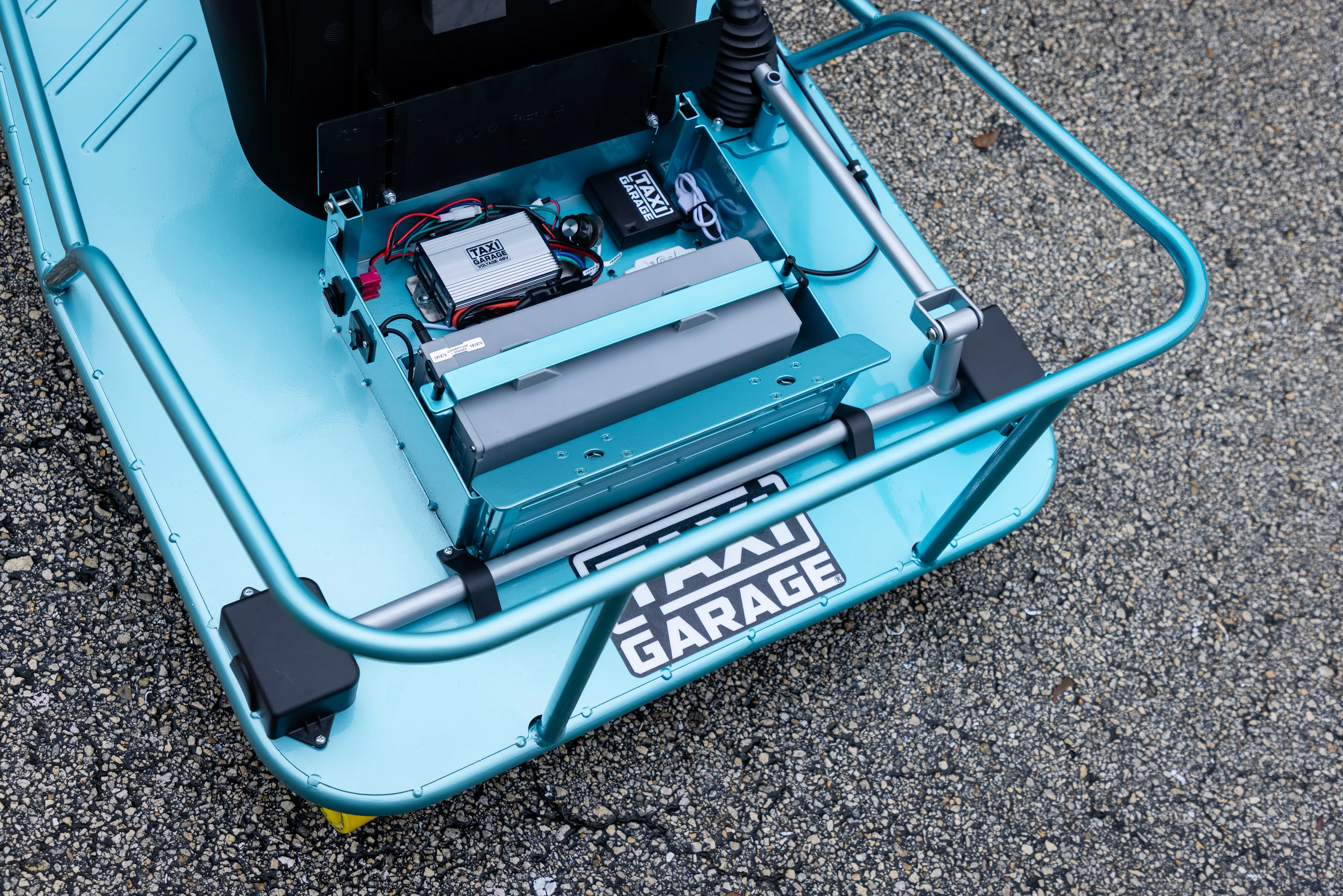 Stage 4 XL "Illusion Ice" w/Brakes Taxi Garage Crazy Cart INVENTORY - Image 9