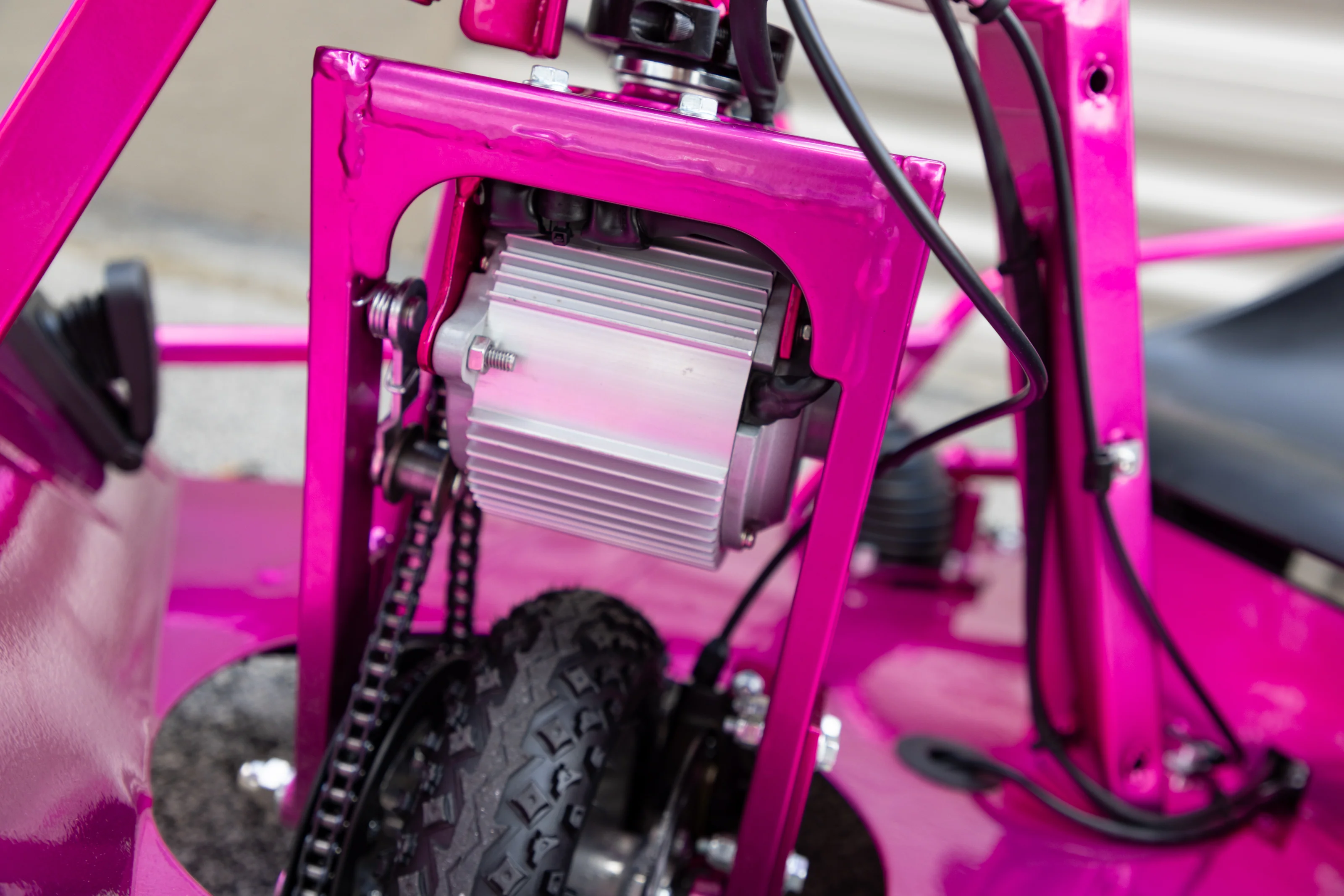 Stage 4 XL w/Brakes Illusion Pink Taxi Garage Crazy Cart INVENTORY - Image 3