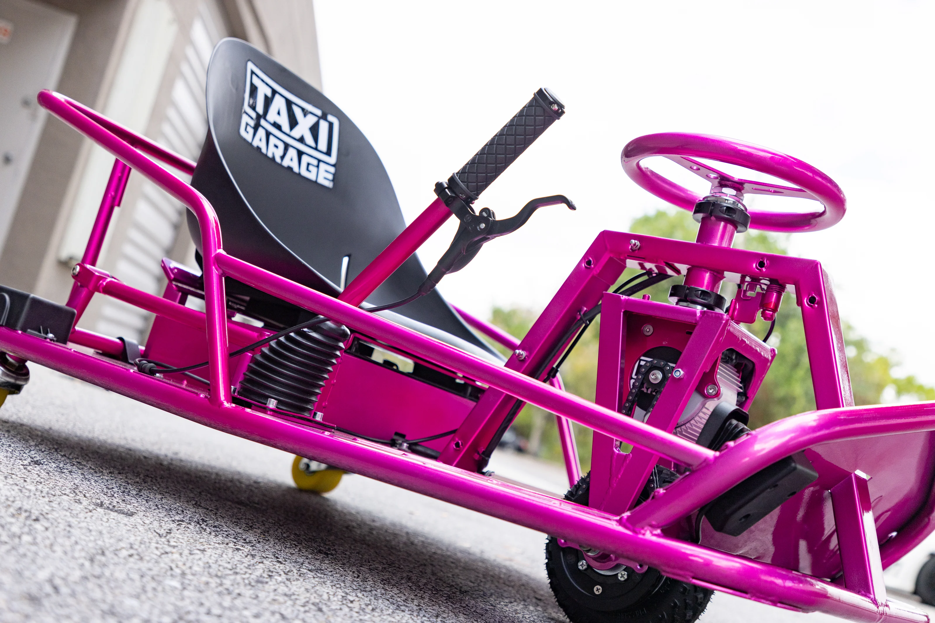 Stage 4 XL w/Brakes Illusion Pink Taxi Garage Crazy Cart INVENTORY - Image 4