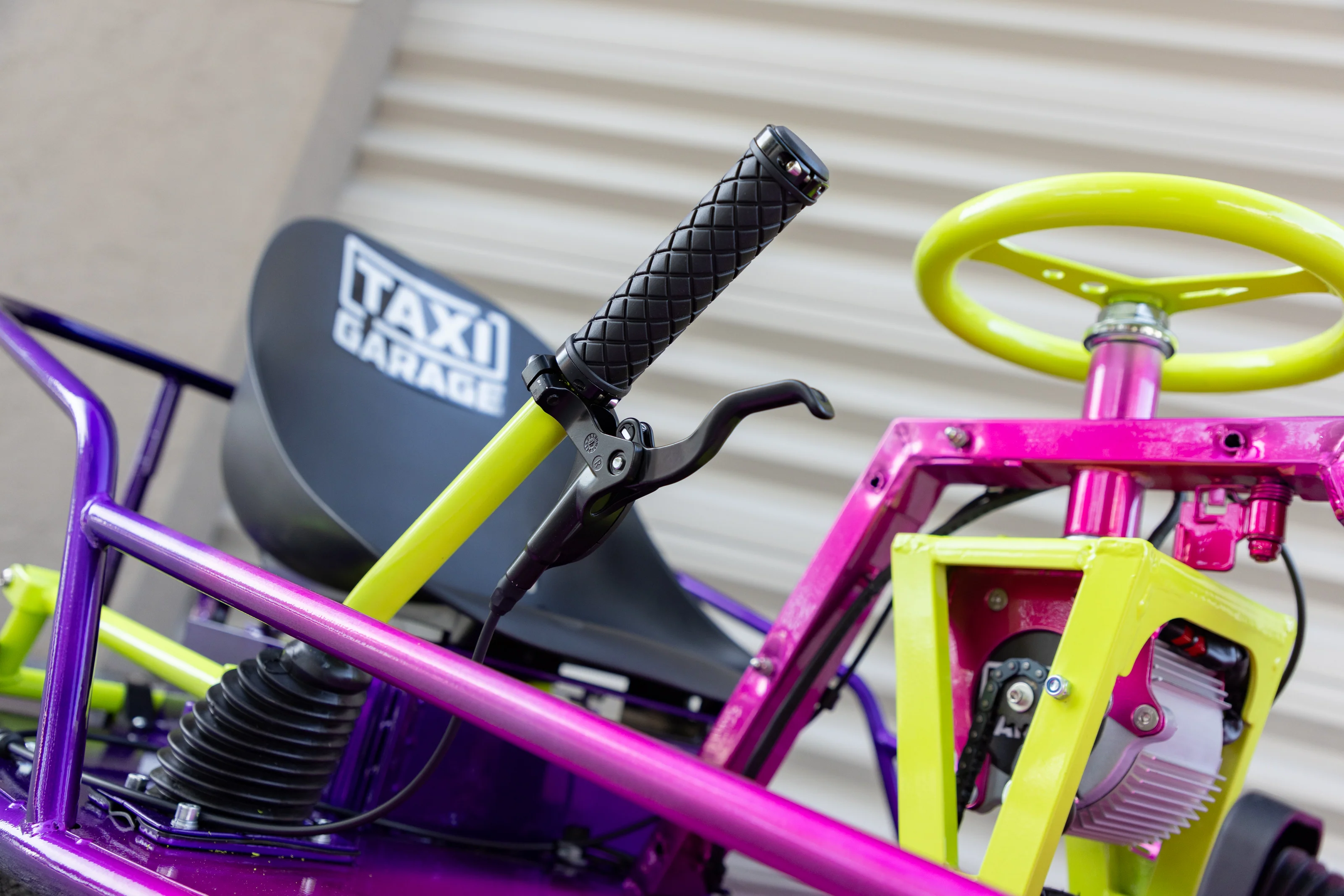Stage 4 XL w/Brakes Naoki Fade Taxi Garage Crazy Cart INVENTORY - Image 2