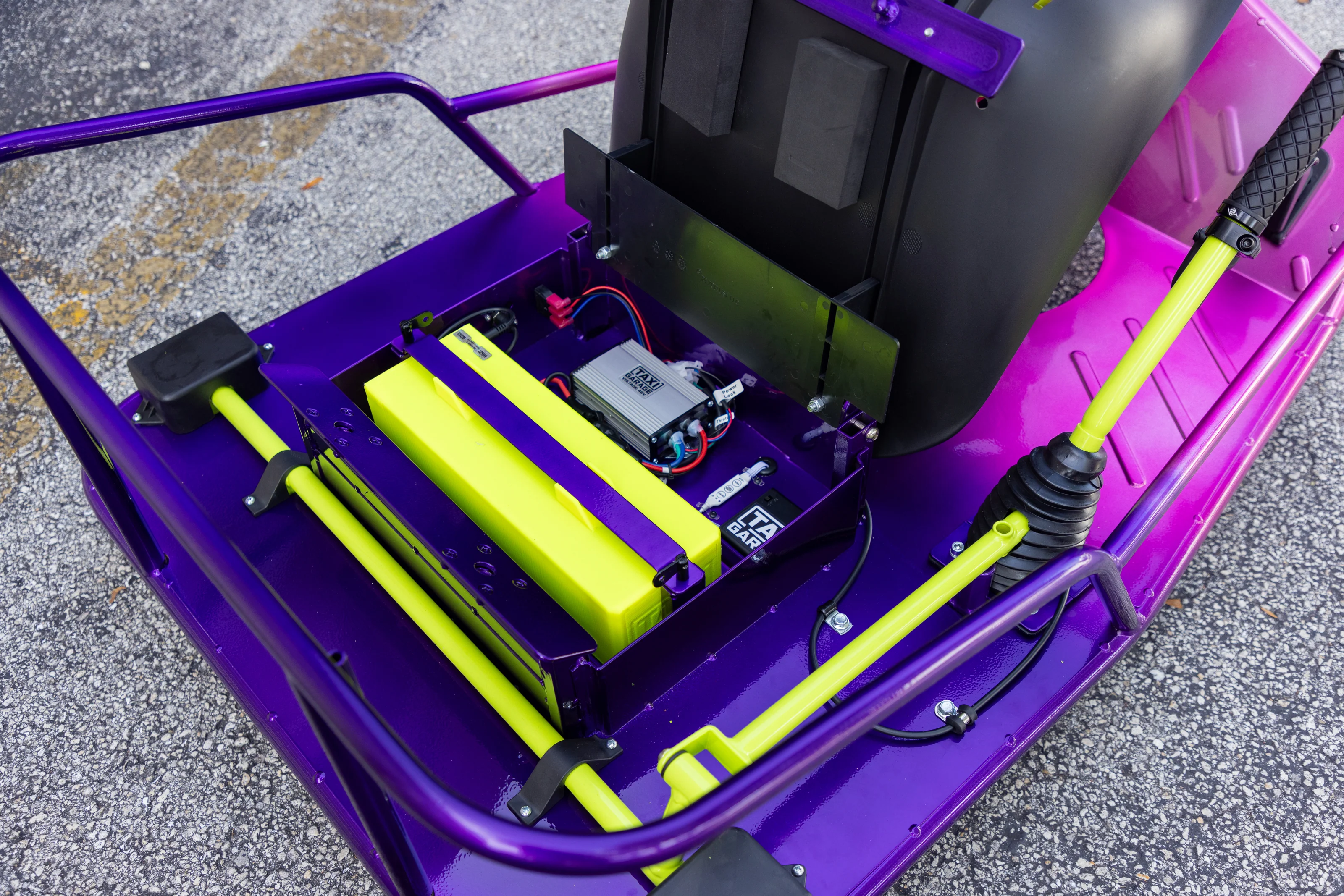 Stage 4 XL w/Brakes Naoki Fade Taxi Garage Crazy Cart INVENTORY - Image 5