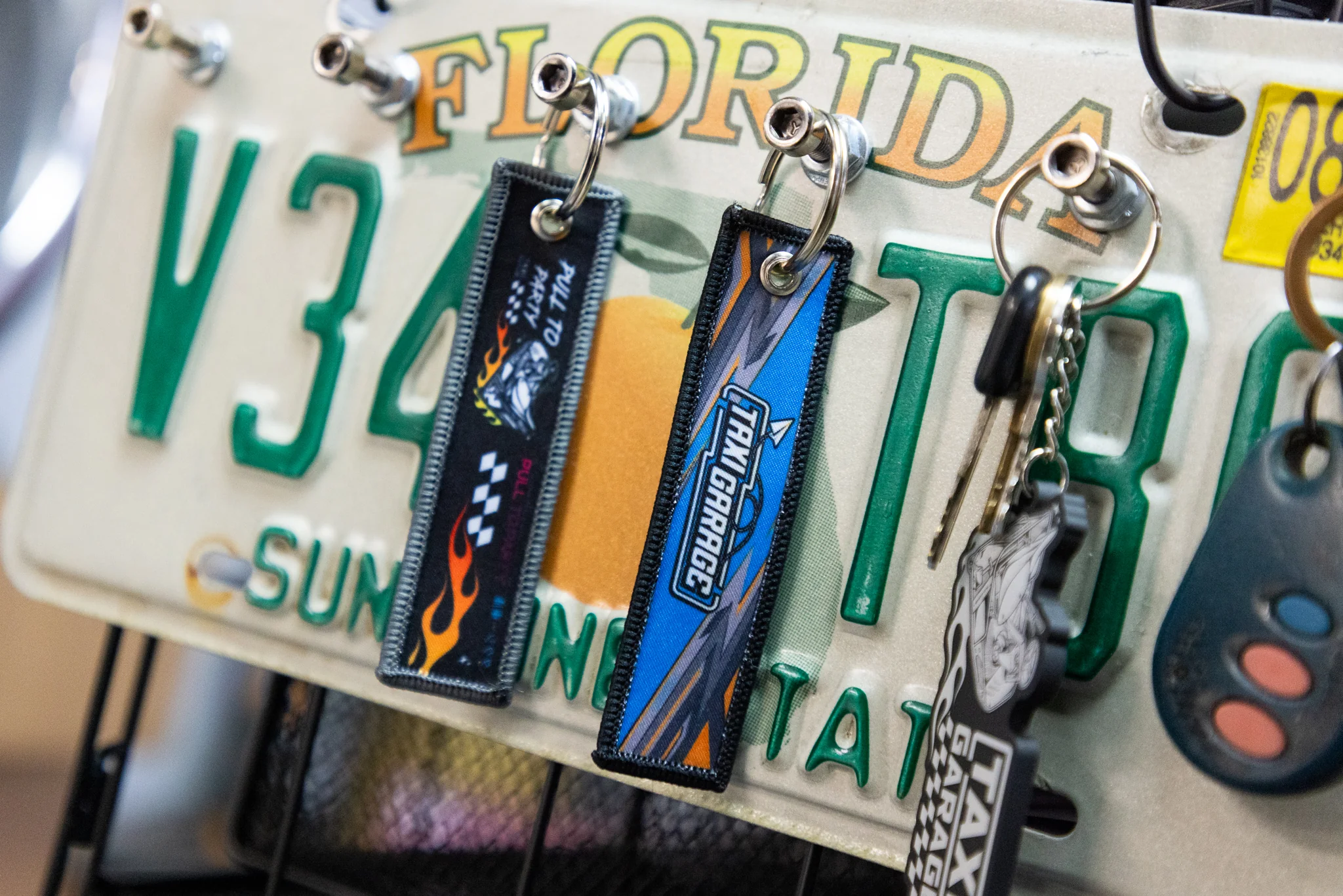 Taxi Garage Pull Tag Keychain - Image 6