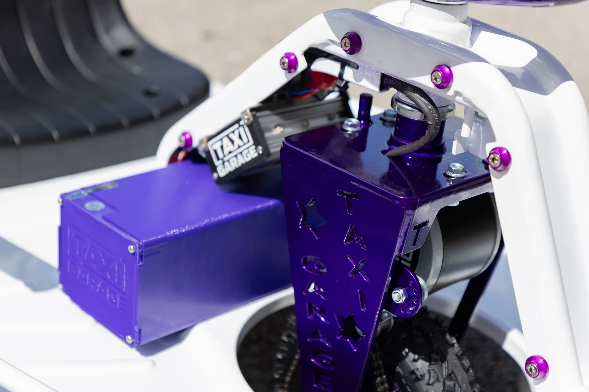 Taxi Garage Stage 4 "White/Purple" Crazy Cart INVENTORY - Image 4